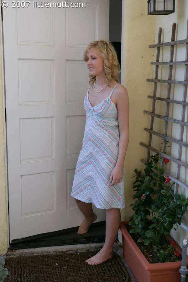 Blonde teen Kimber Clarkson hangs onto her cat before showing her tight slit  - Pissing, Upskirt, Shaved, Amateur, Tiny Tits, Pussy, Natural Tits, Skirt, Clothed, Outdoor  - Photo 1