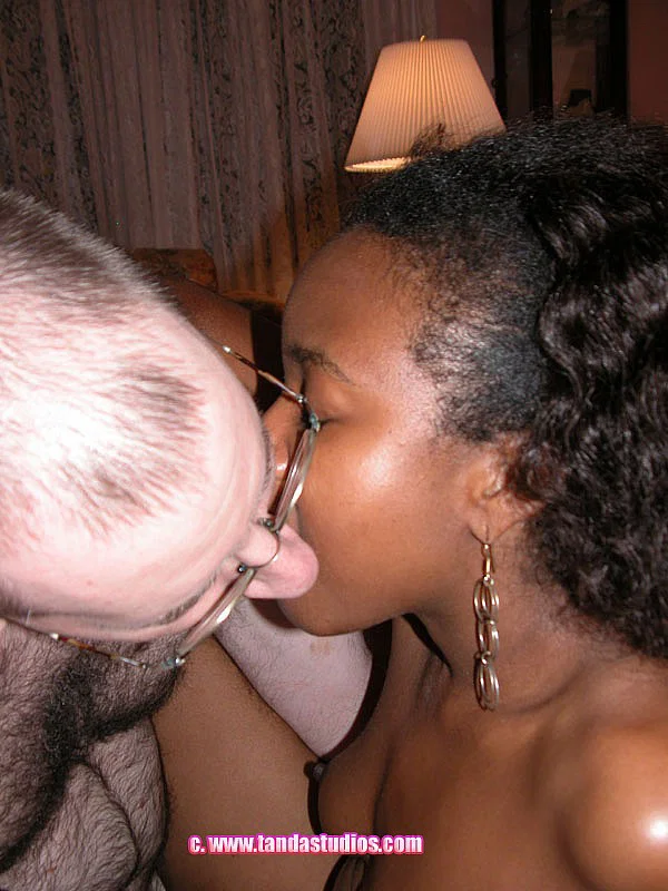 Black babe Cinnamon Delight gets fucked by Logan Drake after oral sex  - Amateur, Ebony, African, MILF, Big Tits, Hardcore, Curly, Close Up, Cowgirl, Lingerie  - Photo 20