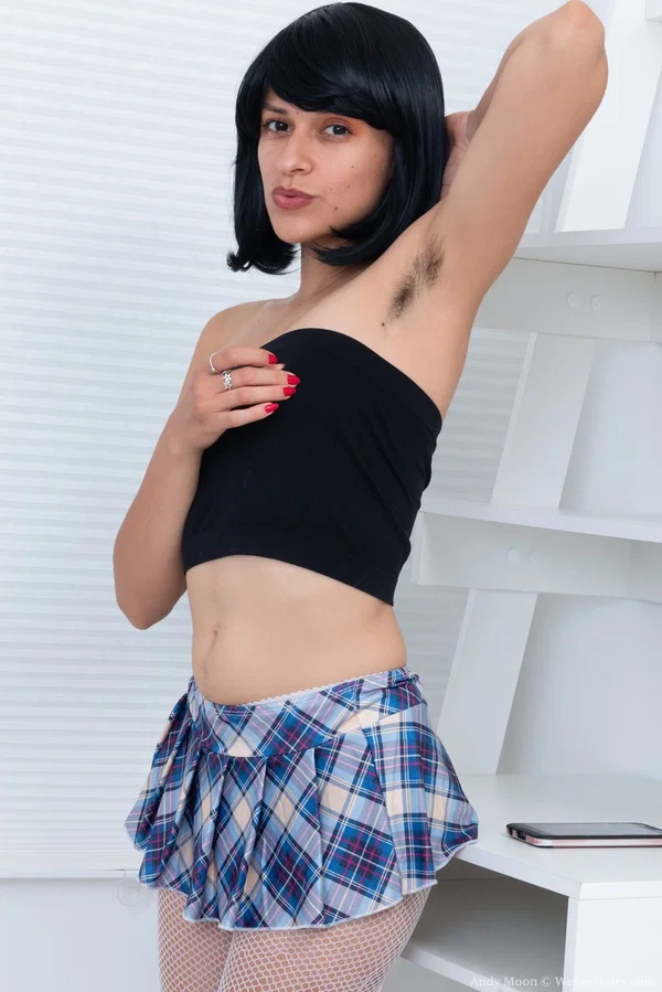 Latina amateur Andy Moon tugs on her hairy bush after showing furry armpits  - Photo 2