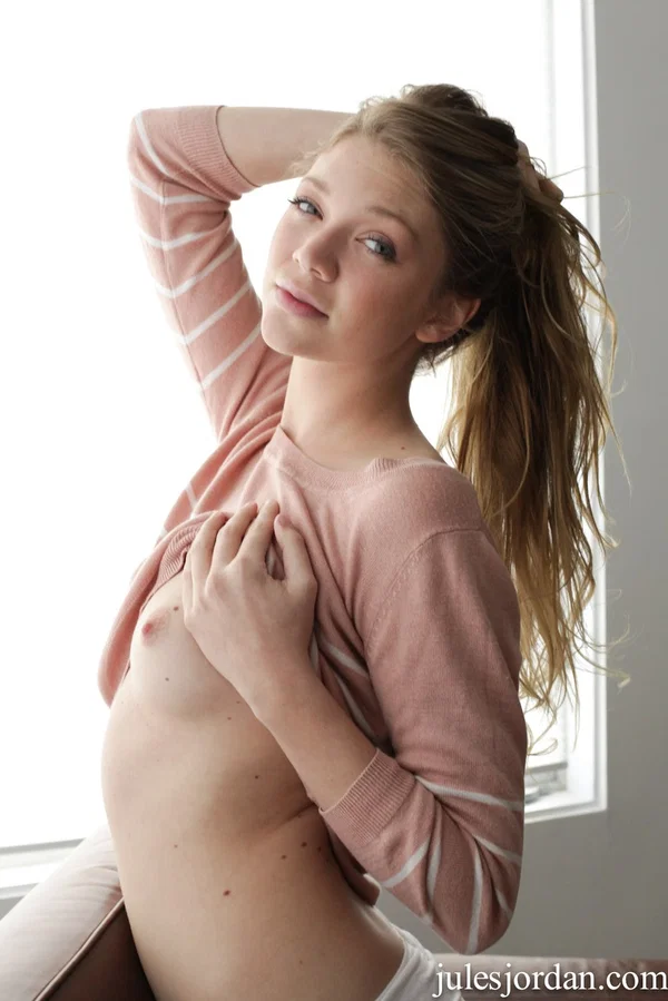 28yo honey Jessie Andrews takes a stiff rod in her bushy twat on a bed  - Cumshot, Deepthroat, Kissing, Pussy, Hardcore, Facial, Pornstar, Panties, Ass Fucking, PAWG  - Photo 3