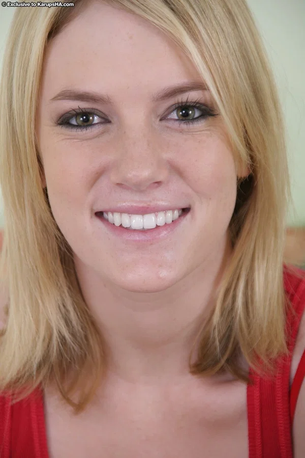 Blonde teen Riley Ray flaunts her small breasts and toys her pussy in a solo  - Face, Amateur, Jeans, Redhead, Teen, Pussy, Close Up, Masturbation, Ass, Big Clit  - Photo 1