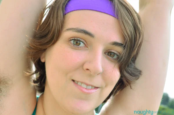 Sporty amateur Harley Hex exposes her hairy legs, armpits and crotch in a solo  - Hairy, Amateur  - Photo 3