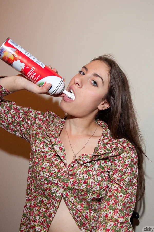 Curvy amateur teen Kim Alu shows off her body while playing with whipped cream  - Amateur, Girlfriend, Non Nude, Teen, Petite, Cute, Beautiful, Babe, White, Solo  - Photo 3