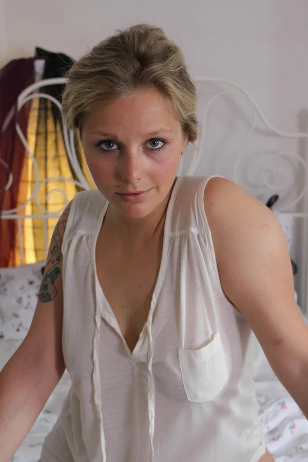 Tattooed amateur shows her big booty and plays with her shaved pussy  - German, Chubby, Amateur, Thick, Curvy, Babe, Solo, PAWG, BBW, Beautiful  - Photo 4