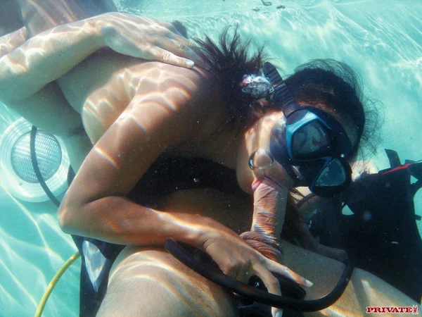 Kinky Thai MILF diver Priva sucking & riding a hard cock under the water  - Underwater, Thai, Asian, Cum In Mouth, Pussy, MILF, Pornstar, Handjob, Cowgirl, Skinny  - Photo 2