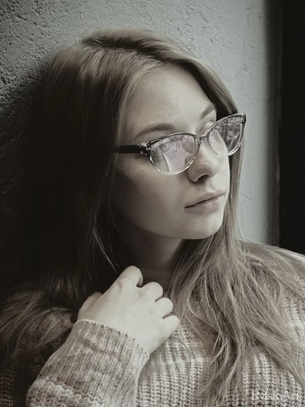 Nerdy bookworm Siya sets her great body free while wearing heels  - Cute, Glasses, Beautiful, Teen, Solo, Clothed, Glamour, Babe, Model, PAWG  - Photo 2