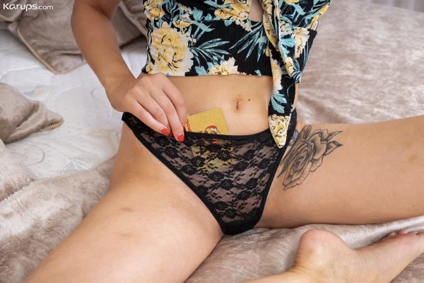 Sexy blonde amateur Bernie undresses, exposes her big ass & spreads her muff  - Pussy, Spreading, Amateur, Tiny Tits, Short Hair, Shaved, Teen, Blonde, Babe, Feet  - Photo 2