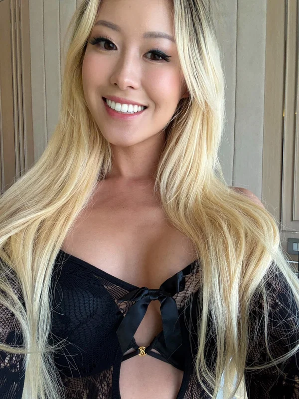 OnlyFans Best Asian Girlfriend performed by Best Asian Girlfriend Nude Photos  - Asian, Japanese, Girlfriend, Amateur, Fake Tits, Babe, Blonde, Model, Sexy, Beautiful  - Photo 1