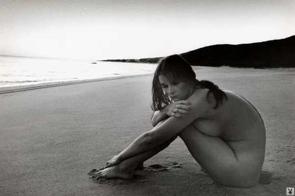 Black and white playboy photos of Margot Kidder with her hairy muff  - Centerfold, Beautiful, Babe, Solo, Outdoor, Glamour, Model, Brunette  - Photo 2