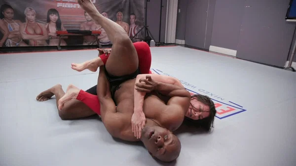 Femdom Ariel X has an interracial wrestling match with a bodybuilder  - Interracial, Bikini, Non Nude, Pretty, White  - Photo 5
