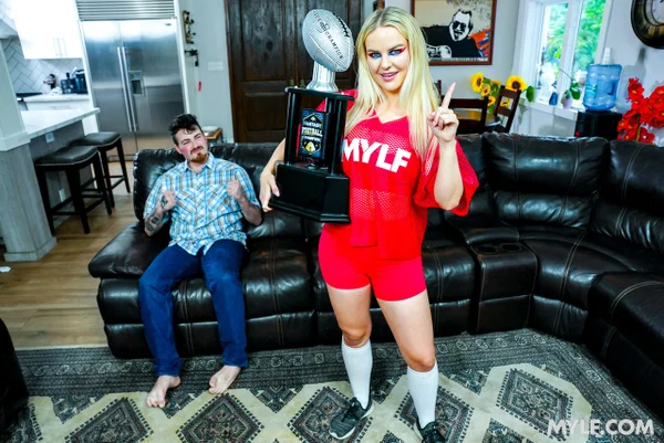 MYLF Slimthick Vic, Logan Xander  - Sports, Curvy, Thick, Ass, Chubby, Pornstar, Socks, BBW, Reality, Big Tits  - Photo 12