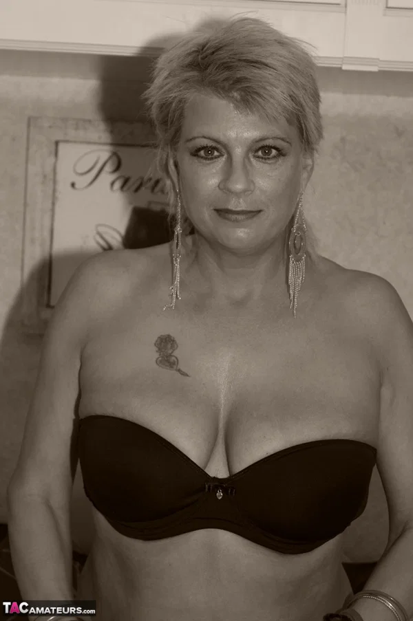 Mature blonde woman Dimonty shows her natural tits and bald cunt as well  - Mature, Saggy Tits, Spreading, Curvy, Thick, Stockings, Pussy, Amateur, Chubby, Big Tits  - Photo 2