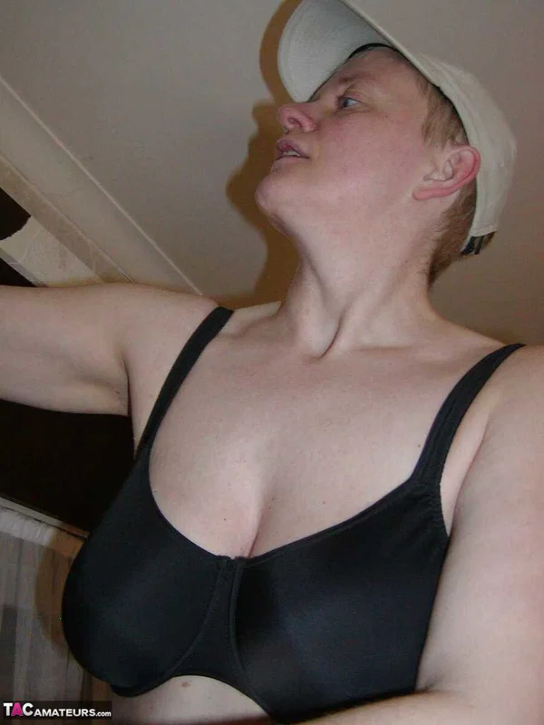 Older amateur Tiffany Pearl gets naked while working on a wall  - Mature, Saggy Tits, Thick, Curvy, BBW, Chubby, Natural Tits, Big Tits, Lingerie, Panties  - Photo 5