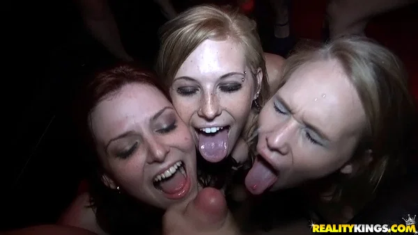 Hardcore party featuring Dakota Skye, Taylor Whyte, Ella Woods and Dakota  - Party, Hardcore, Facial, Cumshot, Close Up, Handjob, Ass Fucking, Ass, Pussy Licking, Blowjob  - Photo 14
