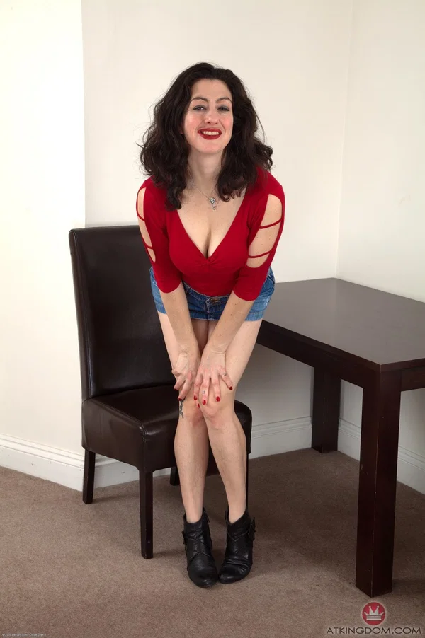 Mature mom Sadie Lune takes off her skirt and shows hairy pussy  - Mature, Amateur, Pussy, Spreading, Pretty, Pale, Big Tits, Non Nude  - Photo 6