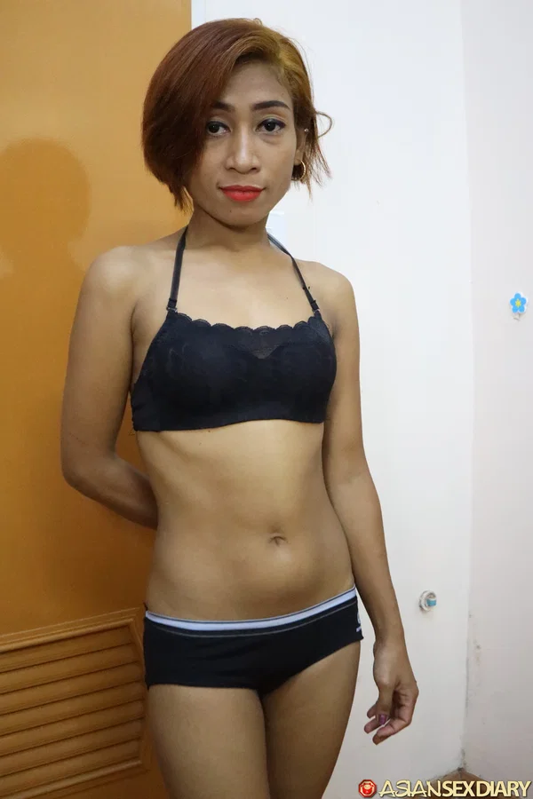 Slim Thai MILF Betty exposes her body and takes a stiff rod in POV action  - Short Hair, Asian, Amateur, Hairy, Petite, Pussy, Redhead, Creampie, Tiny Tits, Jeans  - Photo 9