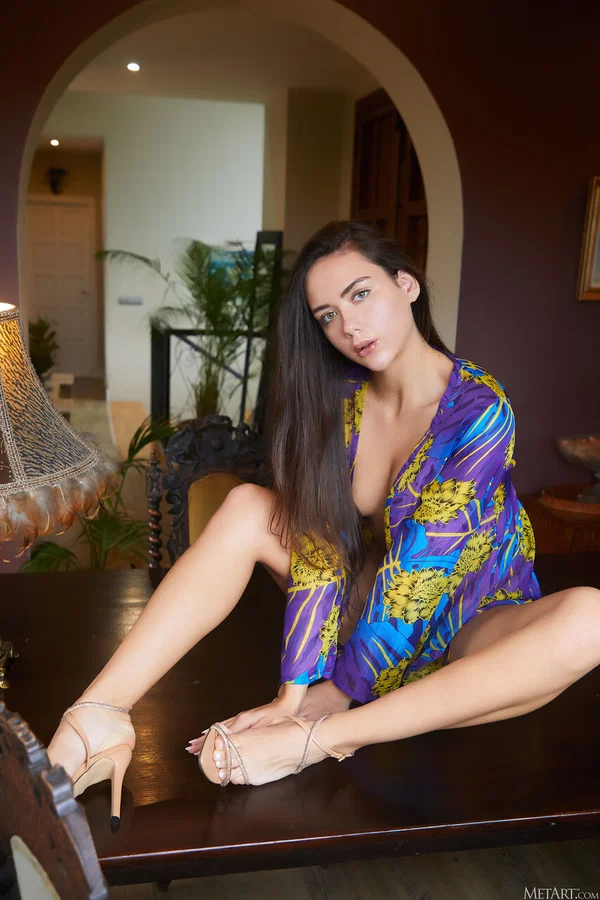 Beautiful teen Vixi Rafi displays her flexibility while totally naked  - Cute, Teen, Babe, Beautiful, Solo, Glamour, Model  - Photo 2