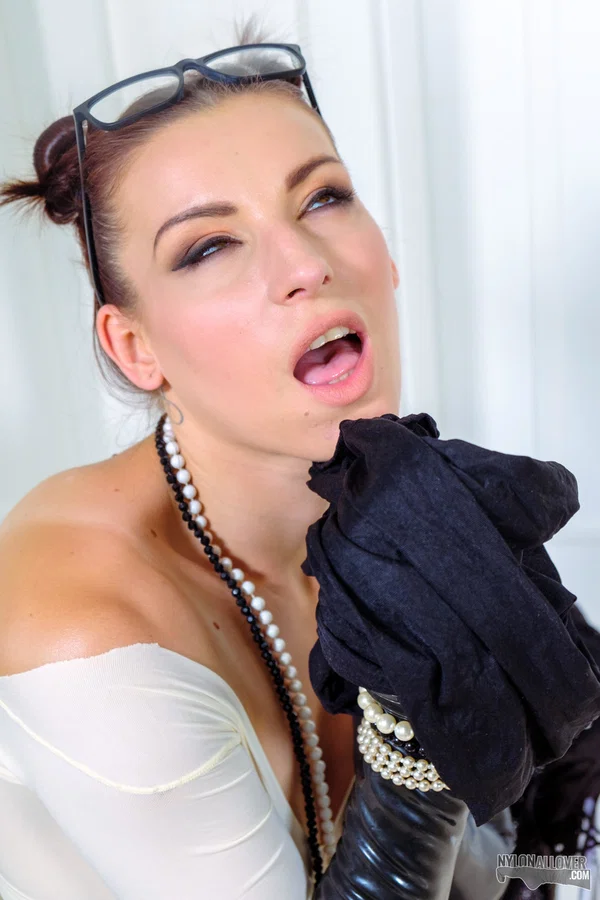 Solo girl Victoria Daniels plays with suction dildos in latex and hose  - Latex, Pantyhose, Glasses, Dildo, Fetish, Czech, Feet, Pigtails, Spreading, Tiny Tits  - Photo 9