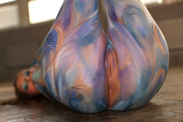 Solo model with nice tits models naked but covered in body paint  - Fetish, Glamour, Big Tits, Czech, Babe, Beautiful, Ass, Pussy, High Heels, Model  - Photo 14