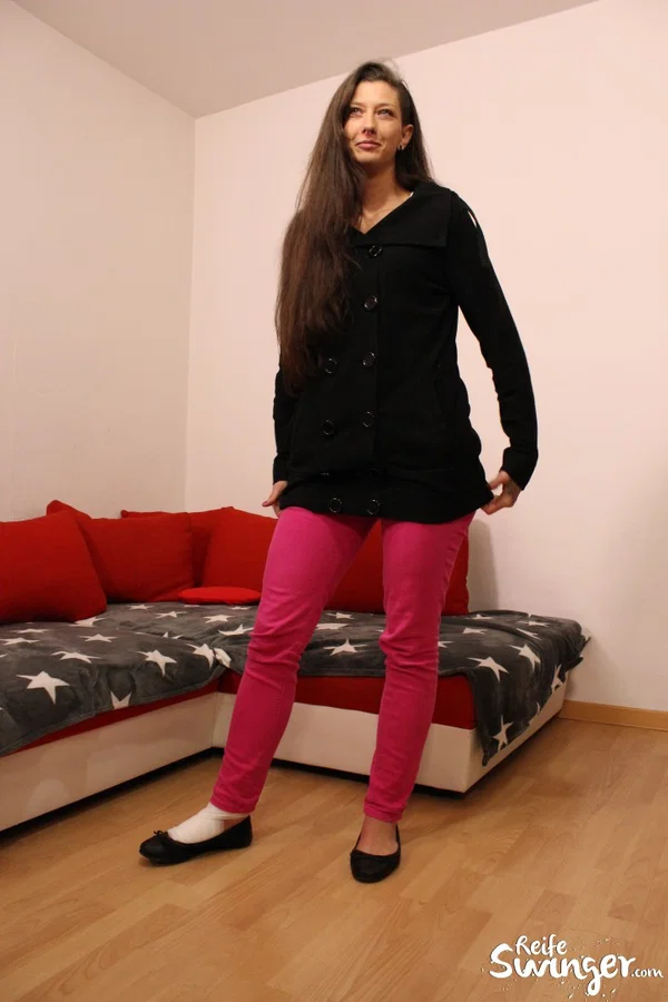 Tall amateur German Svenja on her knees in socks for deepthroat & doggystyle  - Swingers, Sexy, Tall, Amateur, Feet, Blowjob, European, Spreading, Non Nude, Pussy  - Photo 2