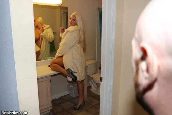 Platinum blonde eescort Macy Cartel jerks a big dick wearing a fur coat  - Blonde, Handjob, Big Tits, Non Nude  - Photo 2