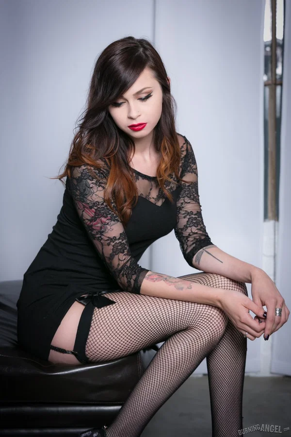 Erotic teen Vera Drake gives sultry striptease to spread pussy in stockings  - Fetish, Teen, Pale, Brunette, Pretty, Cute, Spreading, Pussy, Non Nude  - Photo 1