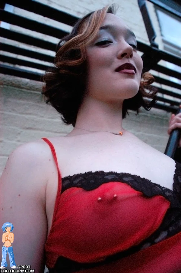 Glamour girl Genesis gets undressed during a ride in a lift elevator  - Fetish, Outdoor, Piercing, Babe, Ass, Solo, Beautiful, PAWG  - Photo 8