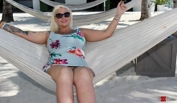 Beautiful tattooed blonde LuckyB Dallas flashing a pantyless upskirt outdoors  - Glasses, Dress, Skirt, Public, Amateur, Clothed, Outdoor, Tattoo, Armpit, Blonde  - Photo 8