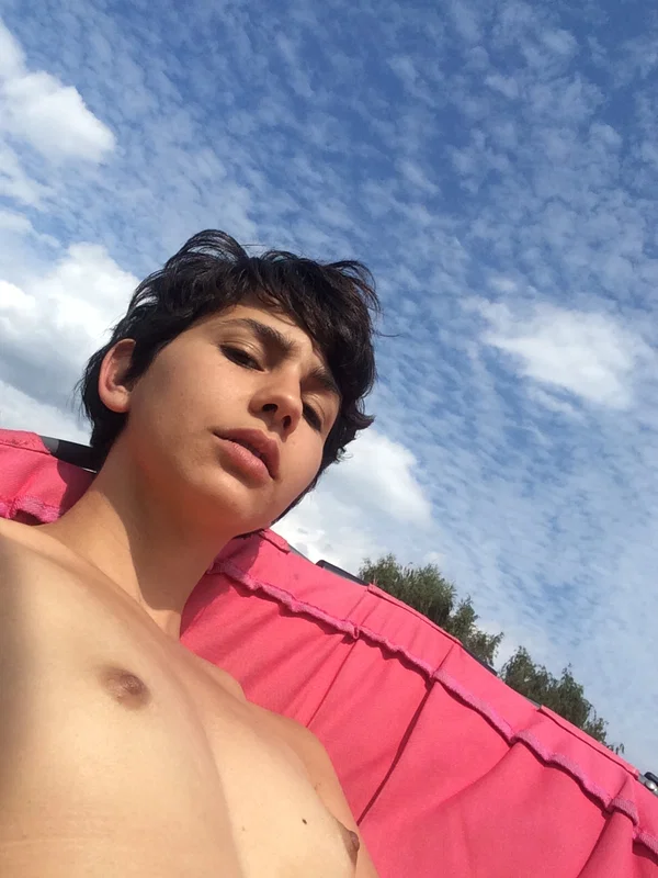 Short-haired British babe Anais shows her big ass & hairy pussy at the doc  - Short Hair, Outdoor, British, Amateur, Ass, Face, Close Up, Tiny Tits, Hairy, Clothed  - Photo 5