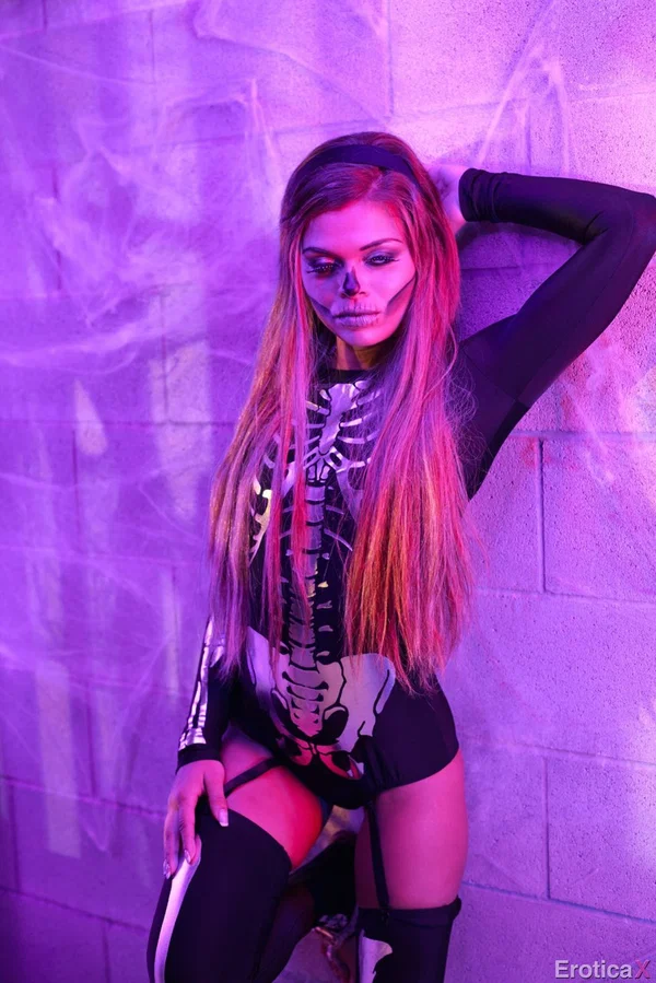 Latina pornstar Destiny Cruz gets fucked hard on Halloween night  - Halloween, Latina, Fetish, Blonde, Ass, Panties, Sexy, Model, Cute, Nipples  - Photo 9