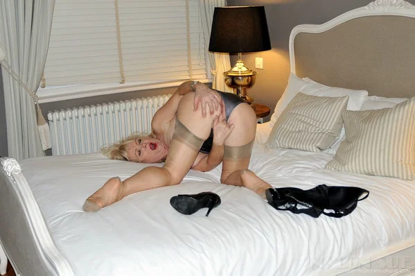 Hotmature Nylon Sue flaunt sexy feet topless in stockings on her knees  - Mature, Stockings, High Heels, Clothed, Panties, Legs, Lingerie, Blonde, Big Tits, Fingering  - Photo 15