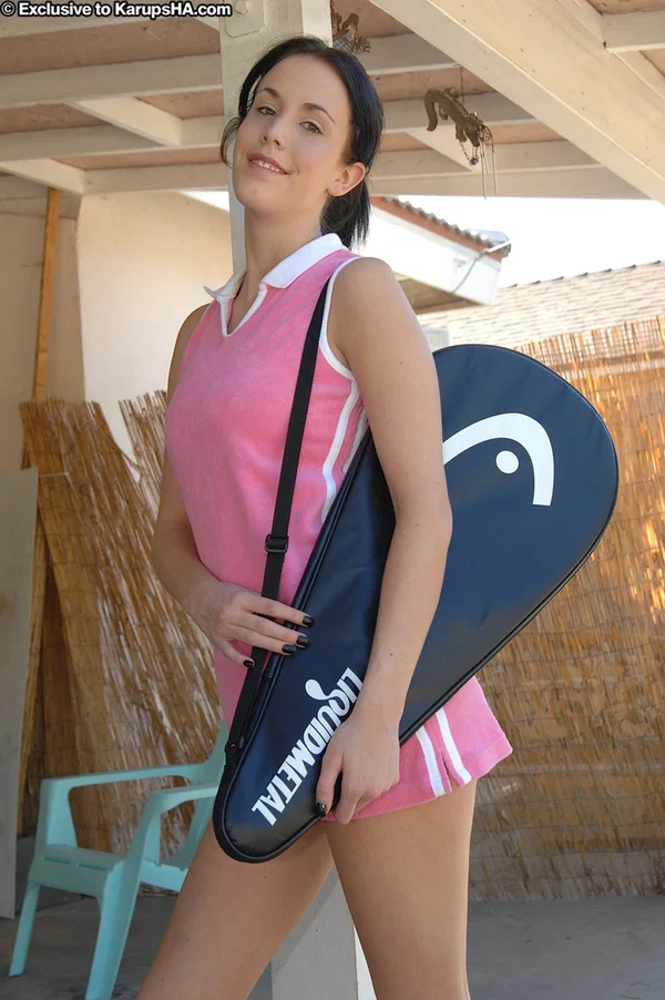 Karups Hometown Amateurs performed by Veronica Hill Porn XXX  - Sports, Panties, Spreading, Outdoor, Amateur, Natural Tits, Clothed, Babe, White, Beautiful  - Photo 2