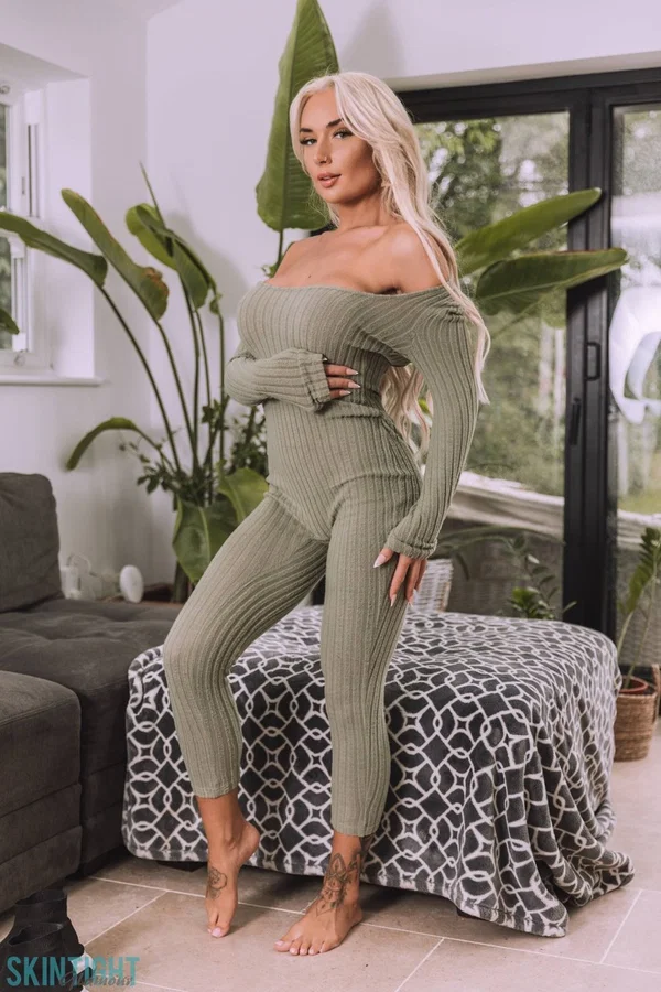 Hot blonde Charlotte Stevens releases her great body from skintight attire  - Yoga Pants, Tattoo, Model, Clothed, Big Tits, Ass, Glamour, Babe, Beautiful, Solo  - Photo 2