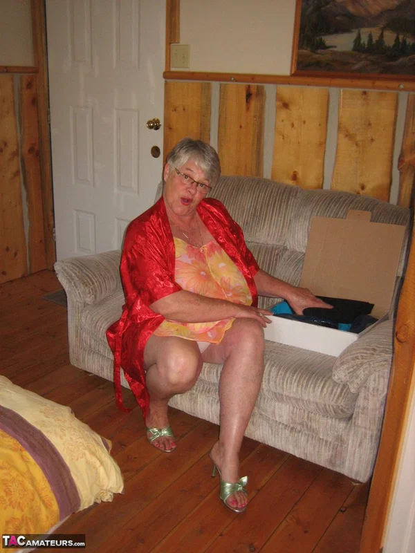 Obese granny Girdle Goddess wakes up from a nap and precedes to strip naked  - Granny, SSBBW, BBW, Amateur, Skirt, Chubby, European, Thick, Curvy, Glasses  - Photo 6
