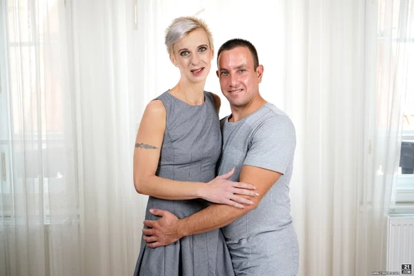 Old woman with short hair Belinda Bee has hardcore sex with her younger lover  - Mature, Czech, Pussy, Stockings, Hardcore, Blowjob, Fingering, Shaved, Pussy Licking, Kissing  - Photo 2