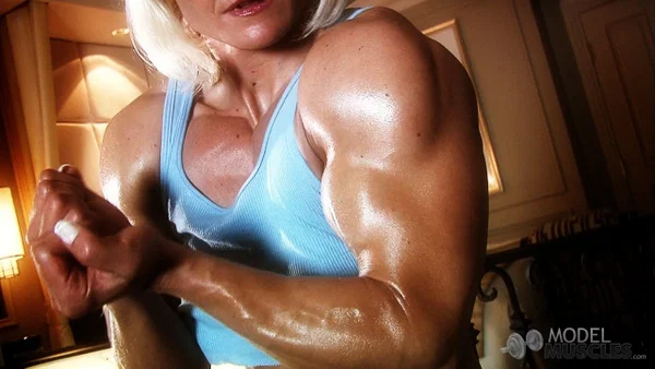 Mature bodybuilder Brigita Brezovac flaunts her muscles & squeezes her boobs  - Sports, Mature, Gym, MILF, Blonde, White, Short Hair, Non Nude  - Photo 6