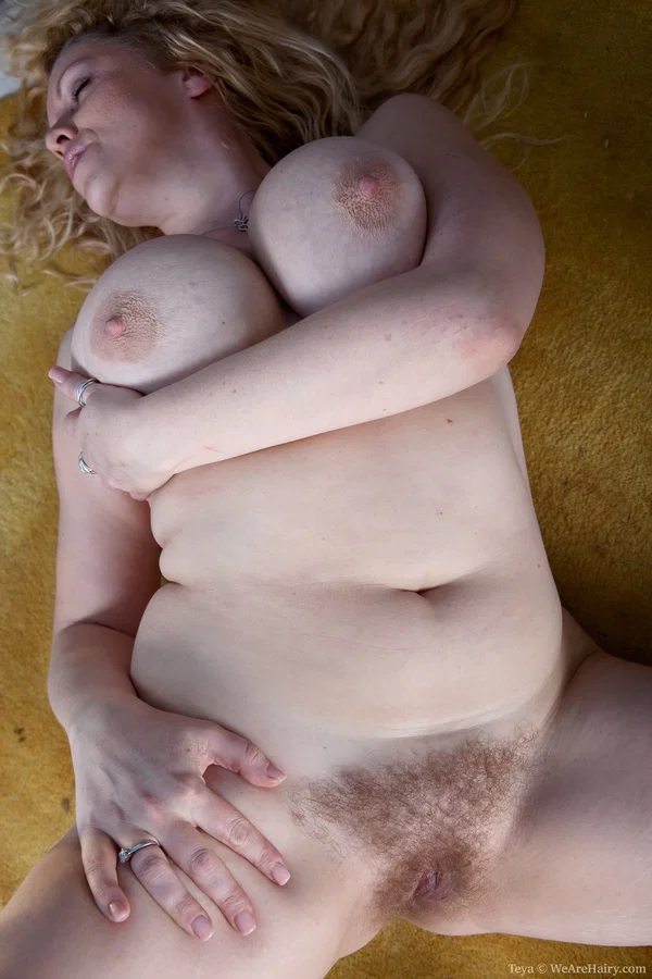 Curvy mature with blonde hair Teya flaunts her hairy love hole and big tits  - Mature, Chubby, Hairy, Thick, Curvy, BBW, Spreading, Big Tits, Pussy, Nipples  - Photo 15