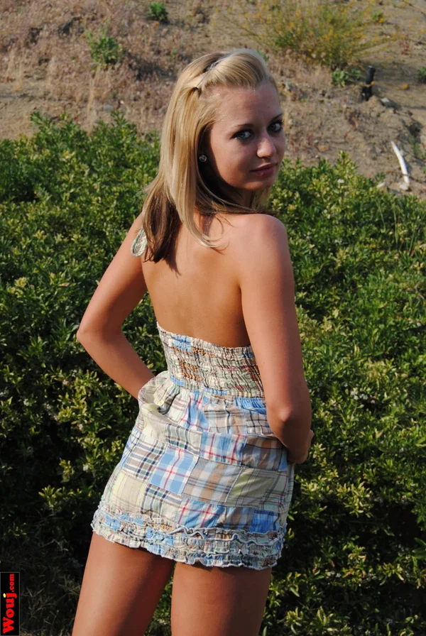Blonde amateur WouJ in a short skirt flashes her hot ass on a hillside  - Beautiful, Amateur, Babe, Solo  - Photo 7