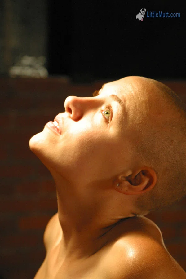 Young girl with a shaved head Karissa touches her shaved pussy in the nude  - Skinny, Amateur, Short Hair, Teen, Tiny Tits, Face, Feet, Pussy, Spreading, Ass  - Photo 4