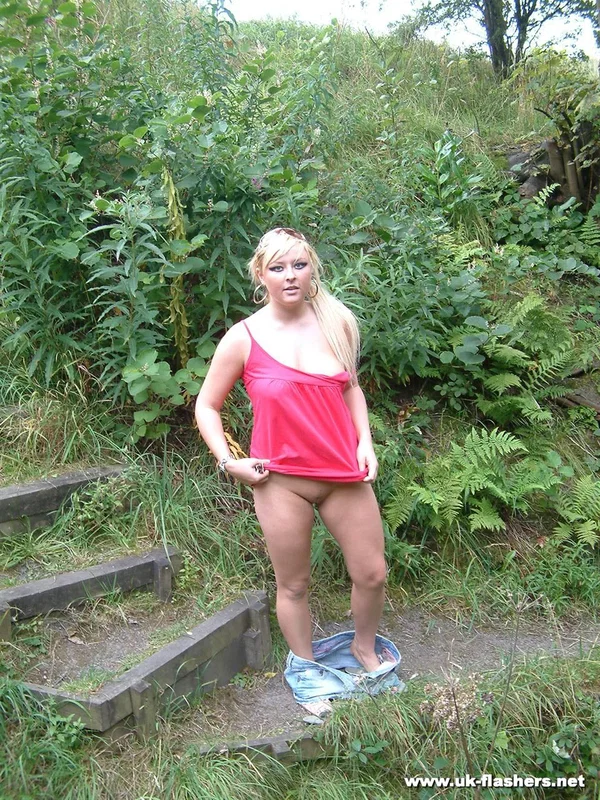 Overweight UK female with blonde hair strips naked on a popular walking trails  - Public, BBW, Amateur, Thick, Legs, Big Tits, Chubby, Blonde, Curvy, Skirt  - Photo 8