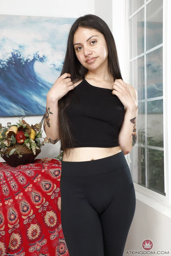 Exotic amateur Latina Rose Darling displays her trimmed pussy and ass up close  - Latina, Amateur, Teen, Cute  - Photo 1