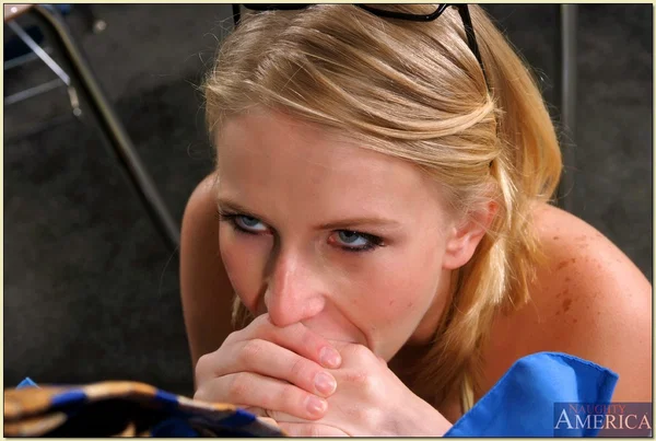 Nerdy blonde Ziggy seduces and fucks her professor after the classes  - College, Glasses, Teen, Amateur, Cute, Pussy, Spreading, Blonde, Short Hair, Blowjob  - Photo 10