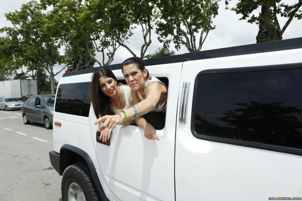 Horny chick Samia Duarte finds a stranger to fuck her juicy ass in a van  - Big Cock, Anal, Outdoor, Glasses, Pussy, Spreading, Brunette, Non Nude  - Photo 6