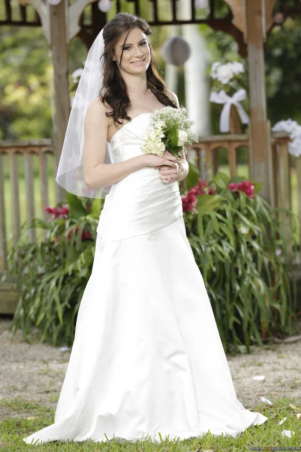 Beautiful bride Kymberlee Anne getting naked on her wedding day  - Wedding, Lingerie, Outdoor, Stockings, Teen, Dress, Wife, Skinny, Ass, Clothed  - Photo 2