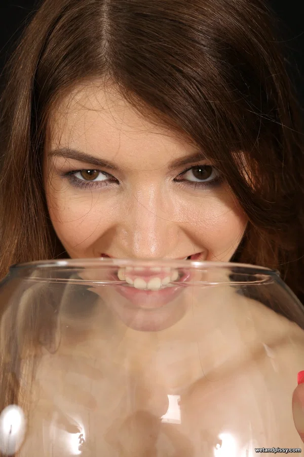 Kinky girl Susan Ayn plays piss games while toying her pussy in solo action  - Dildo, Masturbation, Pussy, Pissing, Shaved, Babe, Close Up, Beautiful, Spreading, Face  - Photo 12