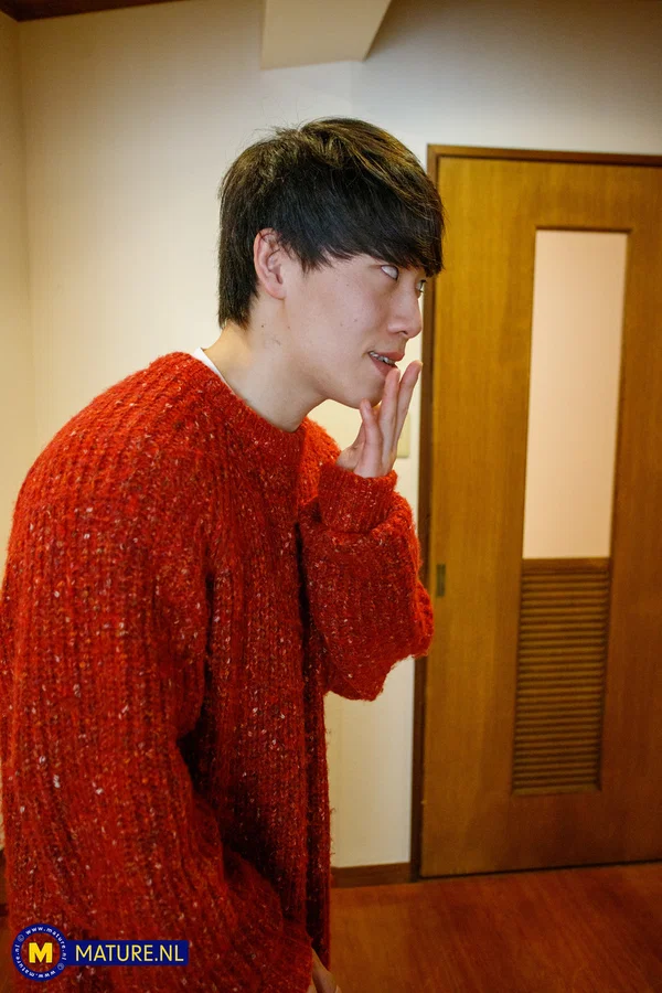 Cheating Japanese wife Miho Wakabayashi schools a young teen boy  - Japanese, European, Mature, Asian, MILF, Petite, Cheating, Amateur, Non Nude, Outdoor  - Photo 5