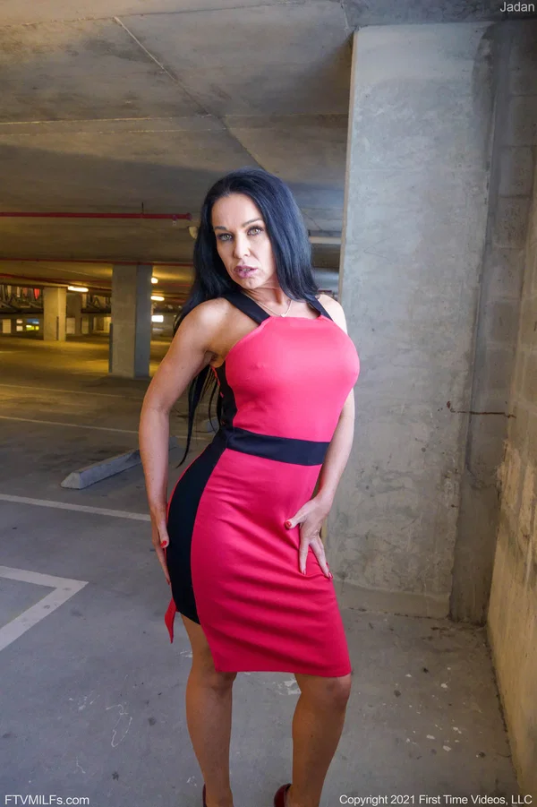 Raven-haired mature lady Jadan flashes her big tits, pussy & ass in the garage  - Public, Mature, MILF, Spreading, Pussy, Outdoor, Amateur, Big Tits, Sexy, High Heels  - Photo 2