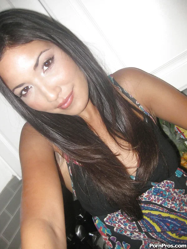 Pretty Latina ex-girlfriend Giselle Ibiza taking selfies of spread cunt  - Girlfriend, Latina, MILF, Selfie, Close Up, Babe, Panties, Tattoo, Nipples, Shaved  - Photo 1