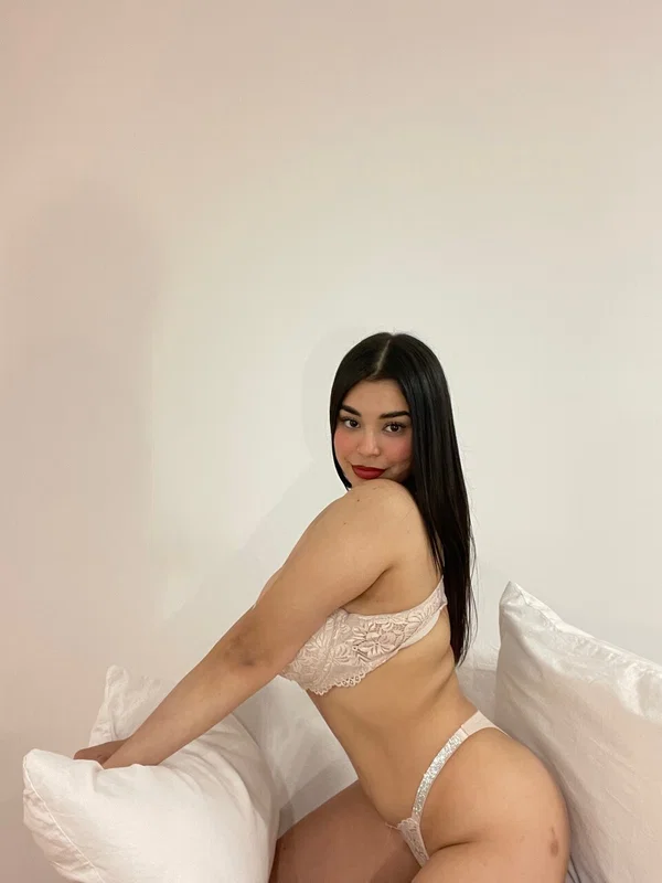 OnlyFans Sweetie Angelina performed by Sweetie Angelina Porn Gallery  - Curvy, Thick, Solo, Lingerie, Big Tits, PAWG, Chubby, Amateur, Non Nude, BBW  - Photo 15