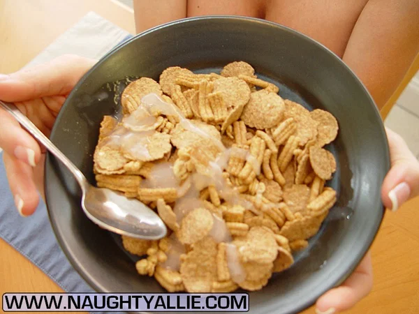 Blond MILF unleashes her big boobs before eating cum with her breakfast cereal  - POV, Amateur, MILF, Blonde, Big Tits, Wife, Cumshot, Blowjob, Panties, Ass  - Photo 14